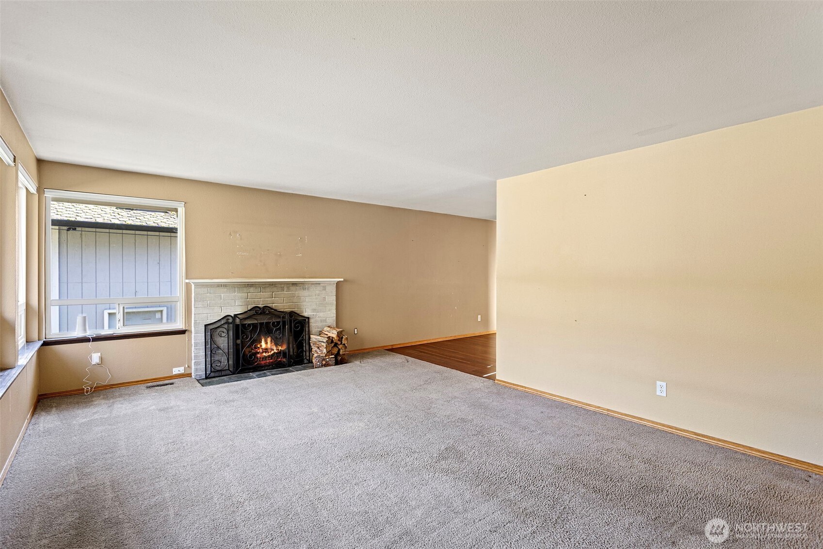 23829 SE 208th St , Maple Valley, WA 98038