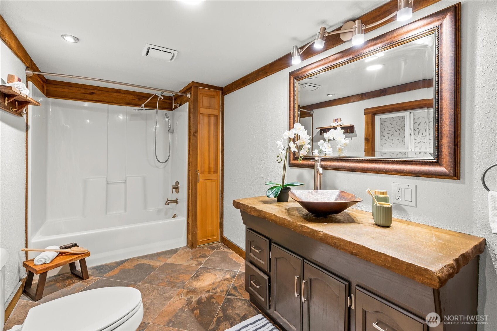 5708 Carnation Duvall Road NE, Carnation, WA 98014