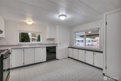 21809 107th Place SE #10, Kent, WA 98031 - Photo 9