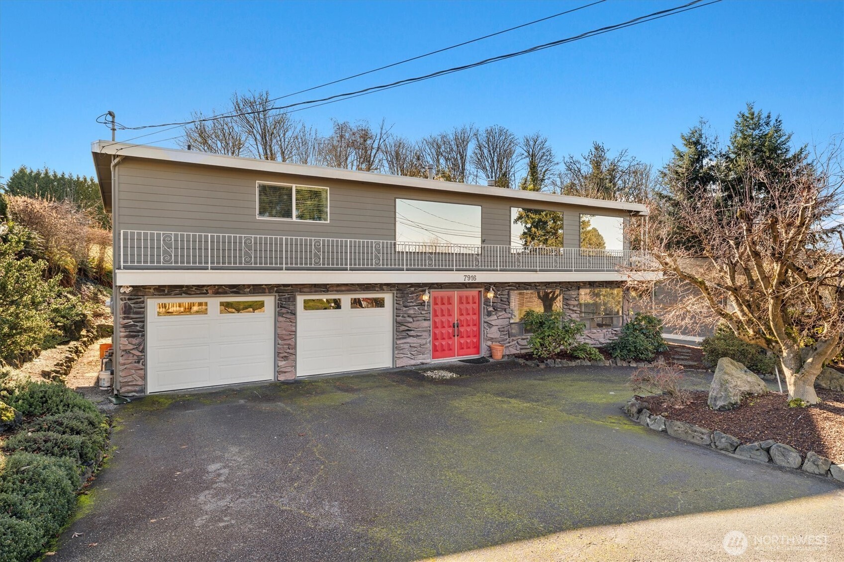 7916 19th St W , Tacoma, WA 98466