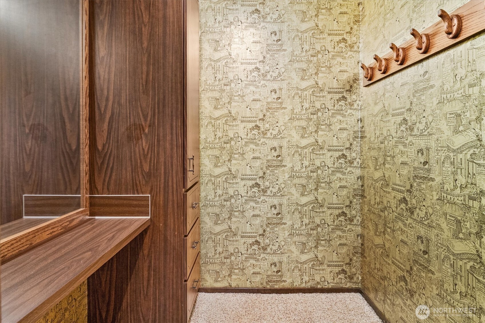 7916 19th St W , Tacoma, WA 98466