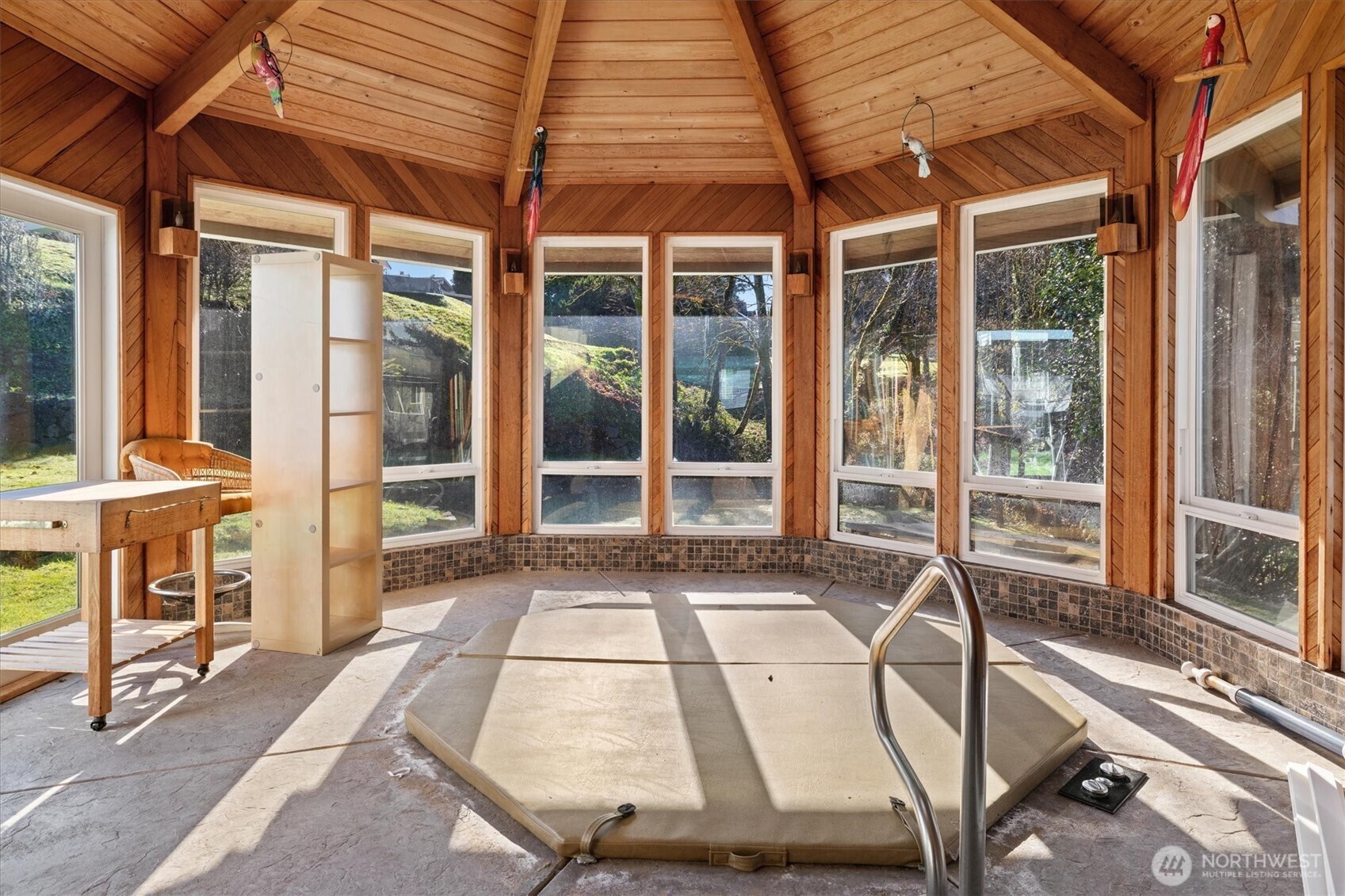 7916 19th St W , Tacoma, WA 98466