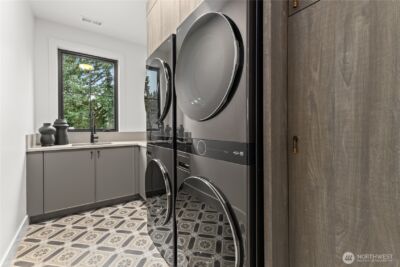 10789 SE 10th Street , Bellevue, WA 98004 - Photo 23