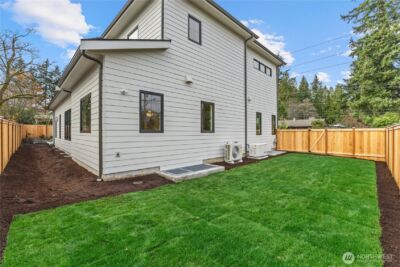 10789 SE 10th Street , Bellevue, WA 98004 - Photo 26