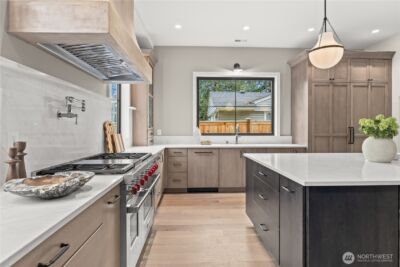 10789 SE 10th Street , Bellevue, WA 98004 - Photo 6