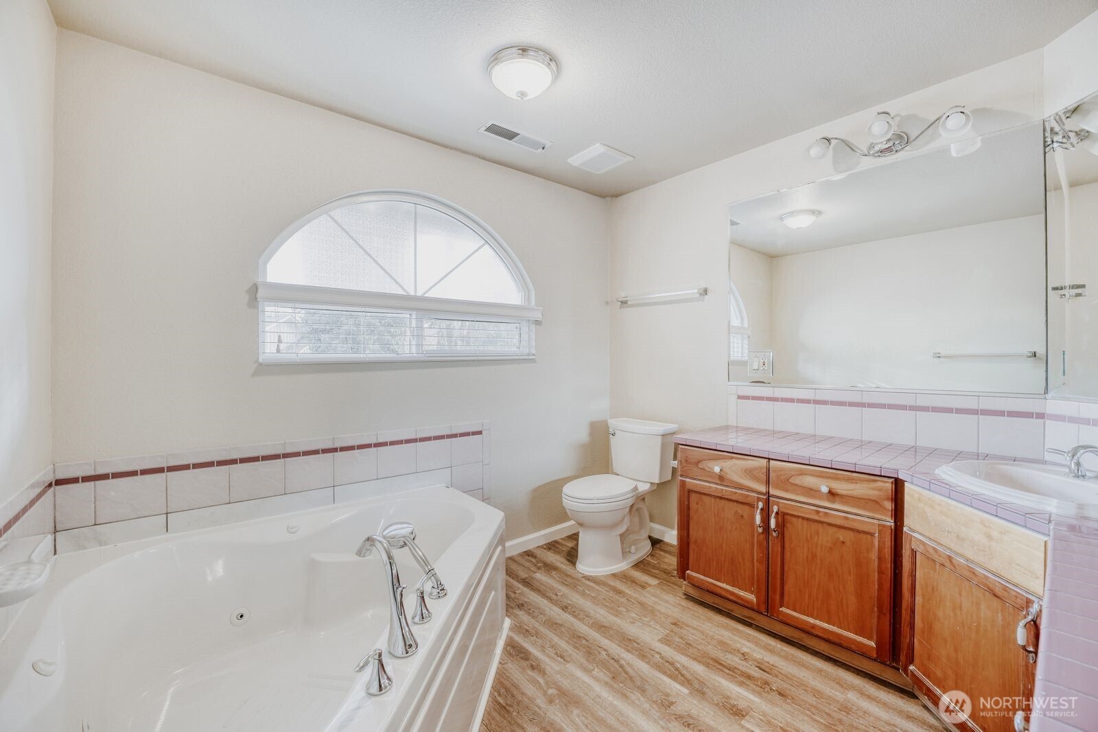 8220 64th Street Ct W, University Place, WA 98467