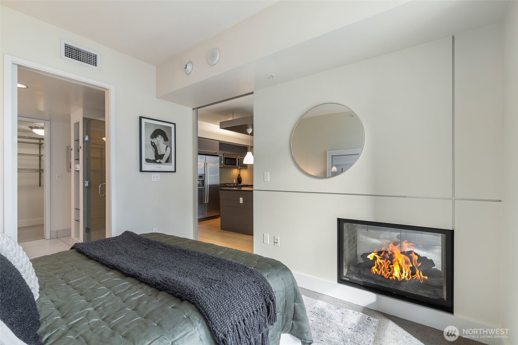 820 Blanchard Street #1406, Seattle, WA 98121