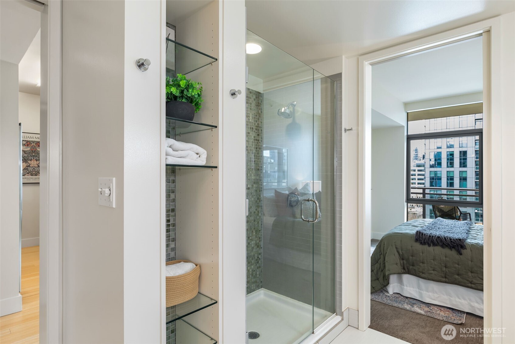 820 Blanchard Street #1406, Seattle, WA 98121