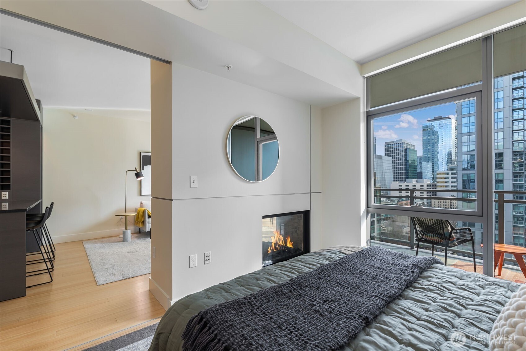 820 Blanchard Street #1406, Seattle, WA 98121