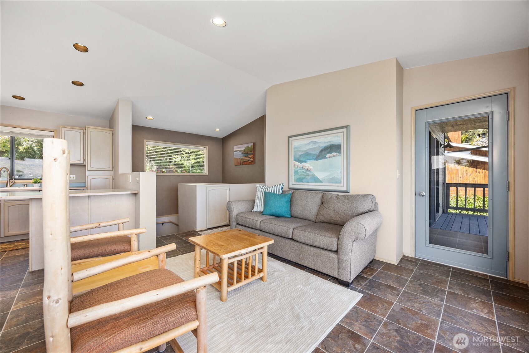 3150 S Lakeshore Road , Chelan, WA 98816