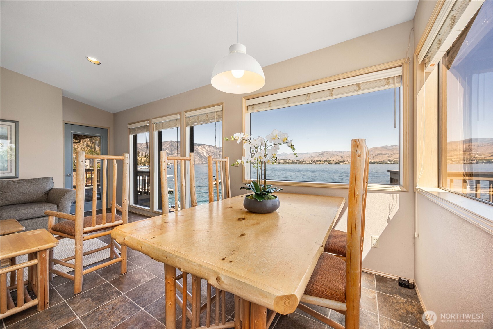 3150 S Lakeshore Road , Chelan, WA 98816