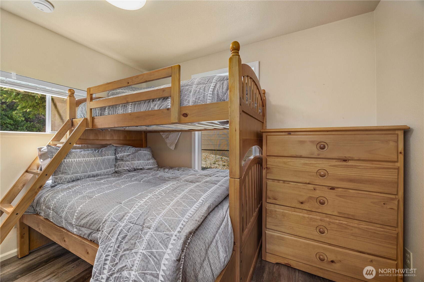 3132 S Lakeshore Road , Chelan, WA 98816