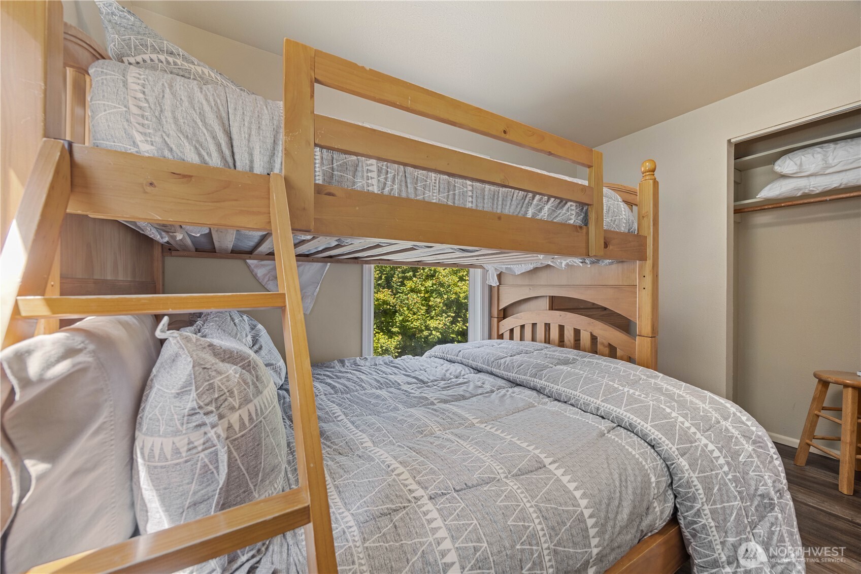 3132 S Lakeshore Road , Chelan, WA 98816