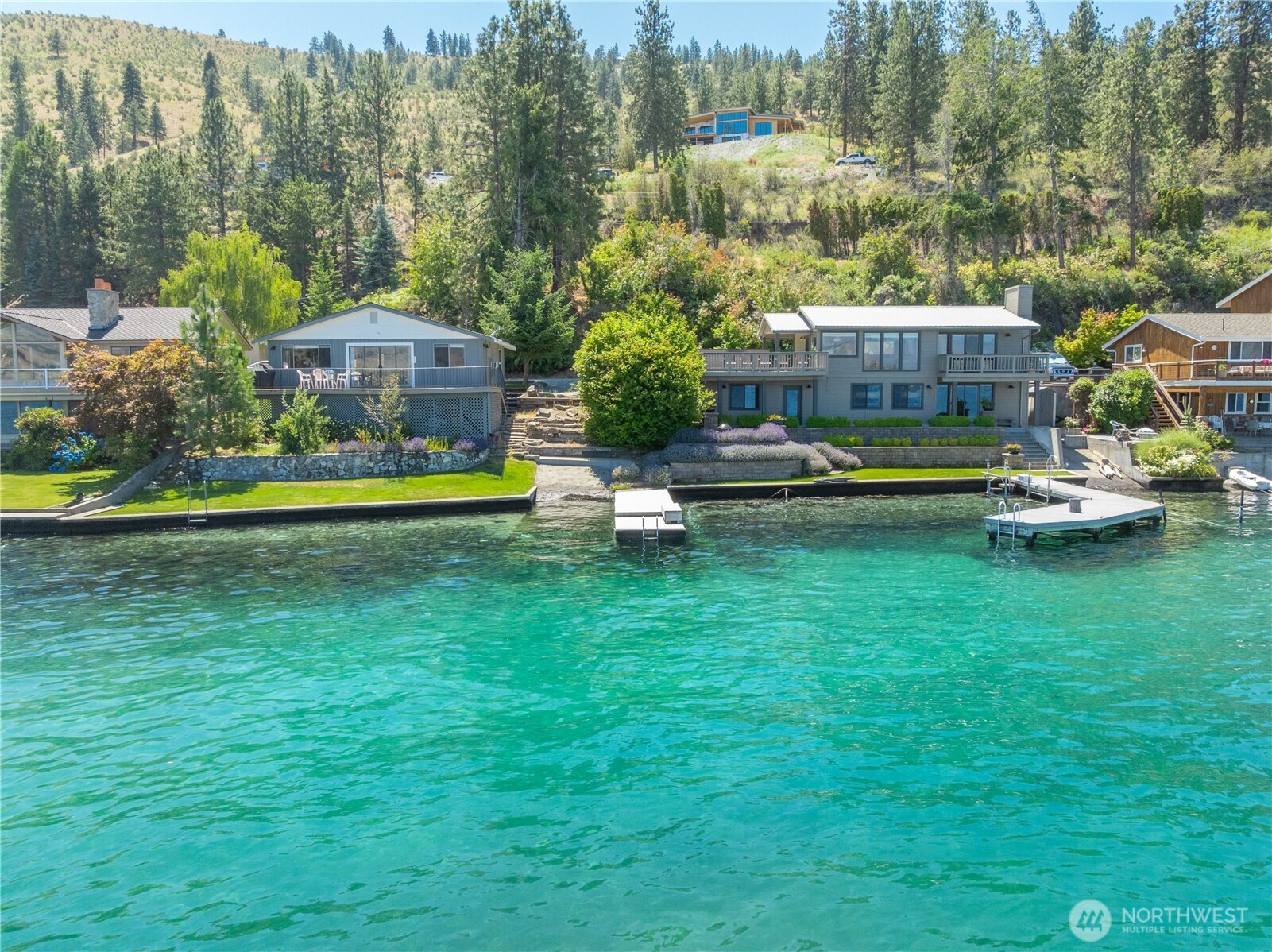 3132 S Lakeshore Road , Chelan, WA 98816