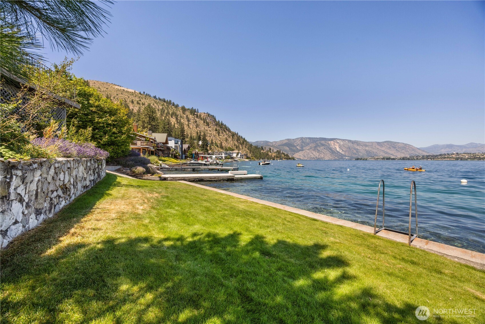3132 S Lakeshore Road , Chelan, WA 98816
