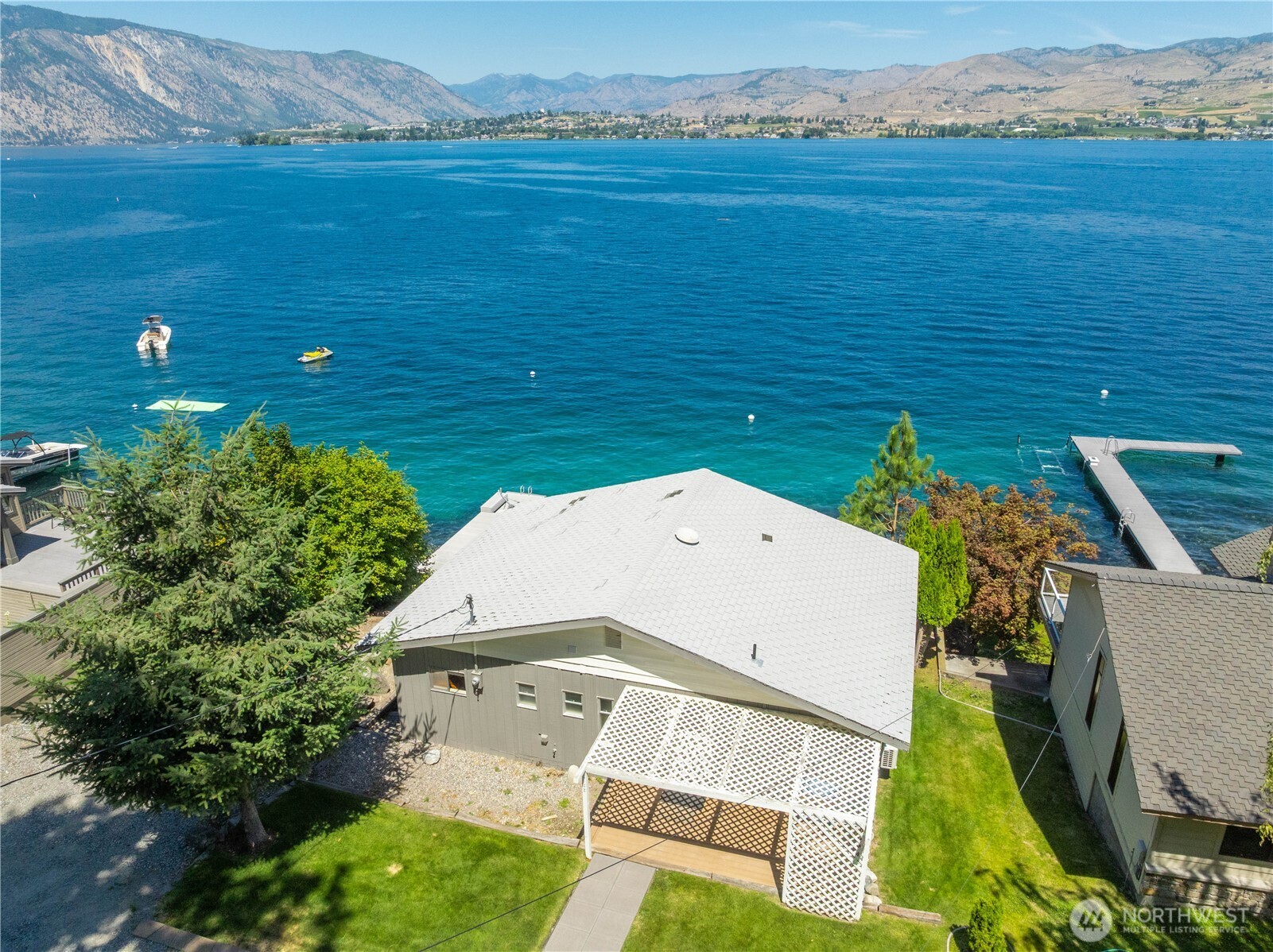 3132 S Lakeshore Road , Chelan, WA 98816