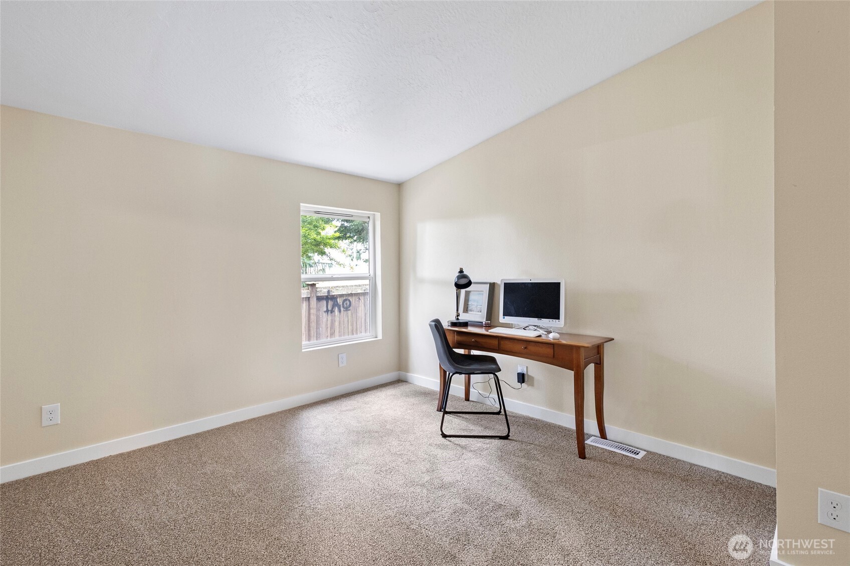 1320 N Oak Harbor Street #1, Oak Harbor, WA 98277