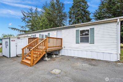 1320 N Oak Harbor Street #1, Oak Harbor, WA 98277 - Photo 2