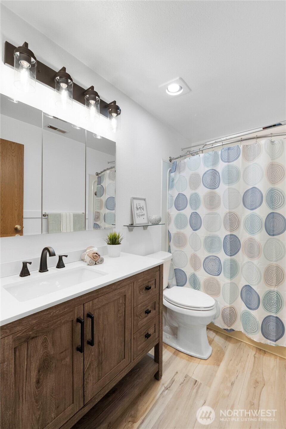 5230 S 297th Place , Auburn, WA 98001