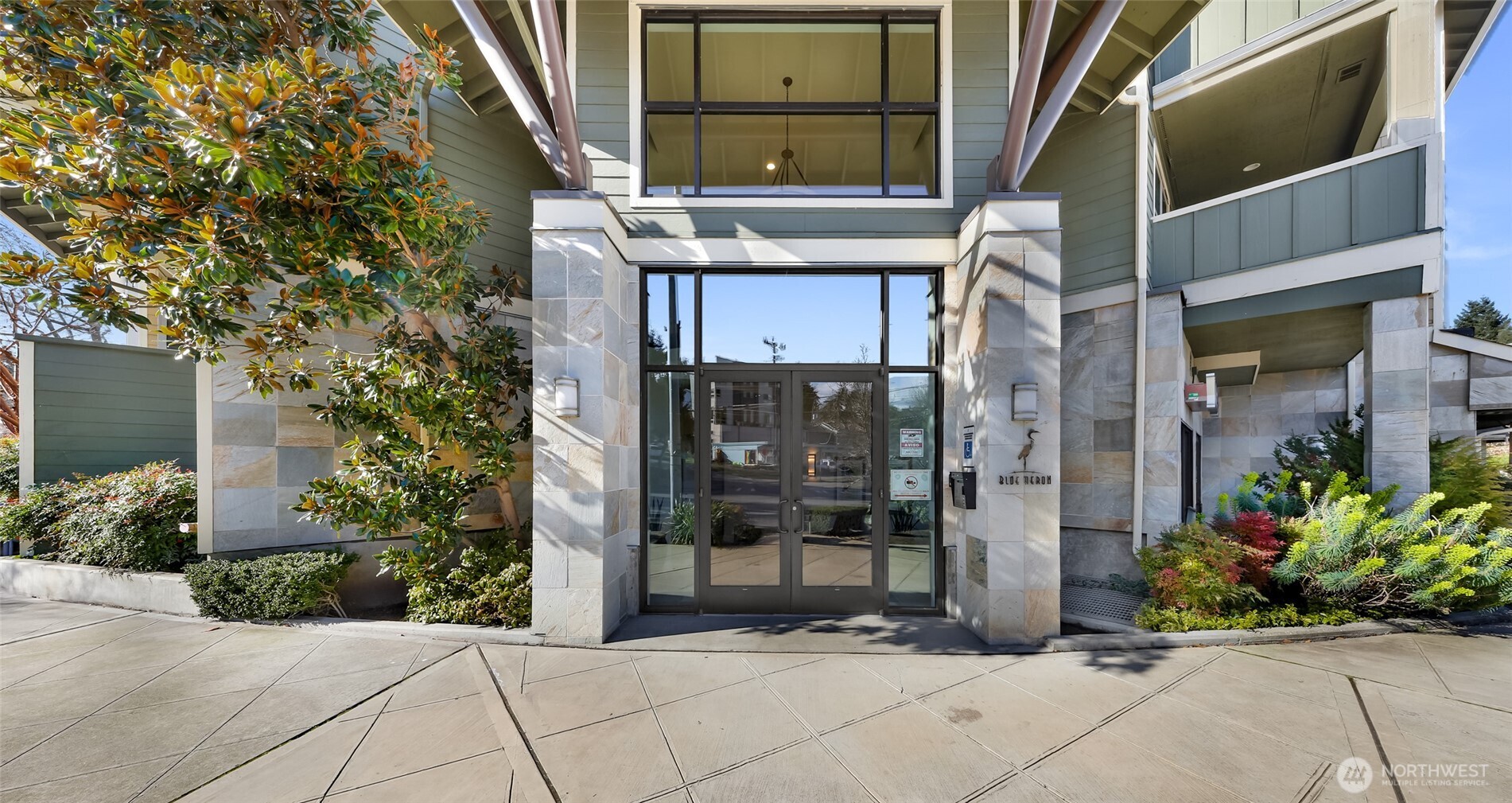 3150 W Government Way #407, Seattle, WA 98199