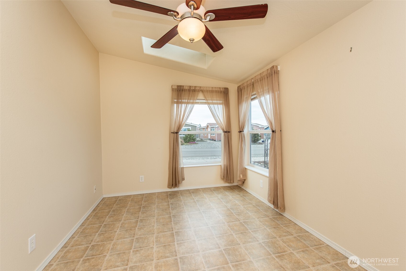 770 Heritage Loop , Sequim, WA 98382