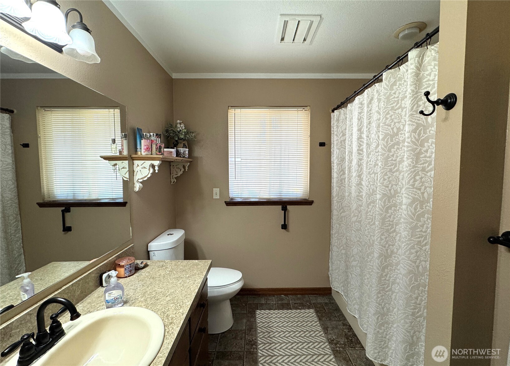 70 Cedar Hill Lane , Sequim, WA 98382