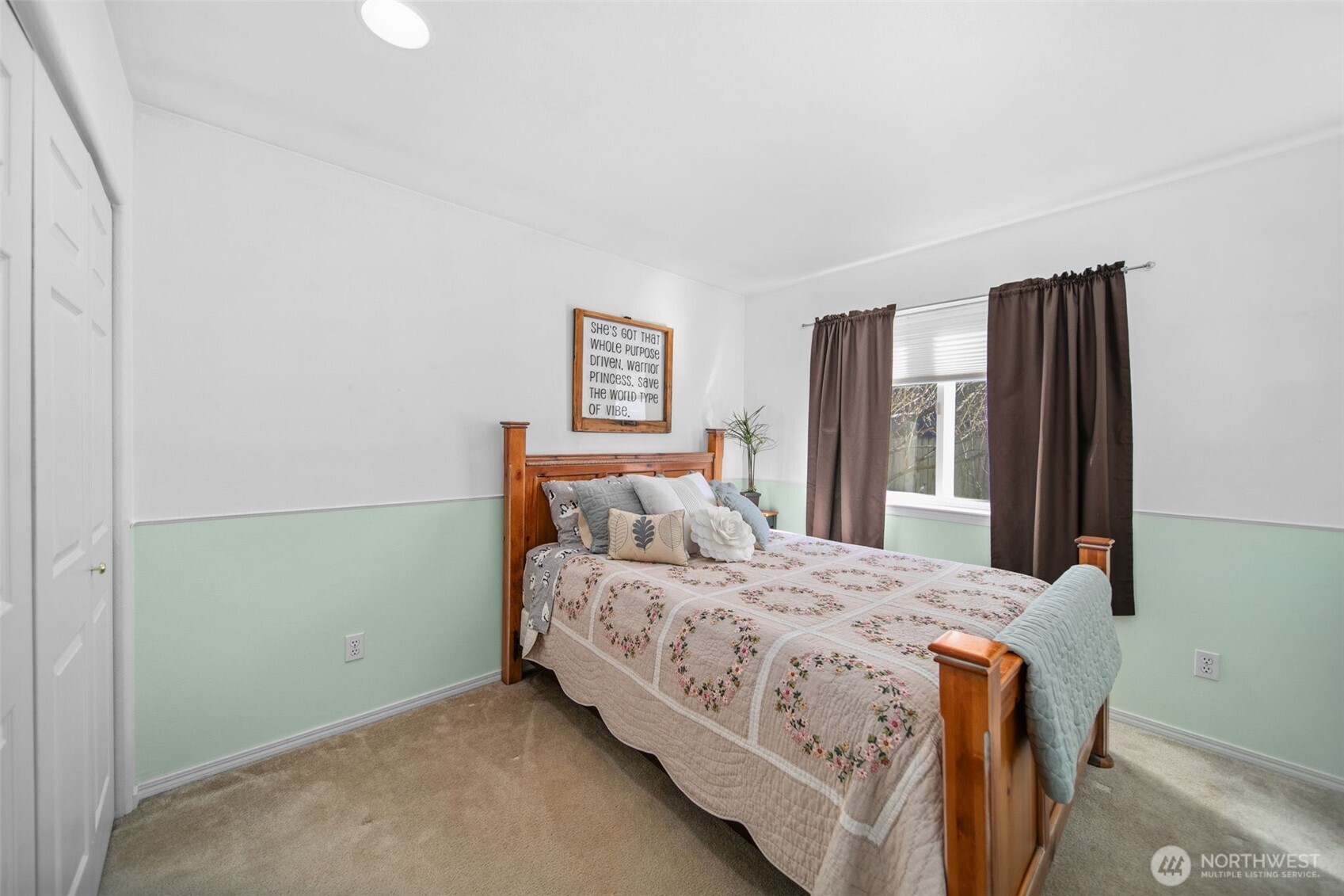 1816 NE 3rd Street , East Wenatchee, WA 98802