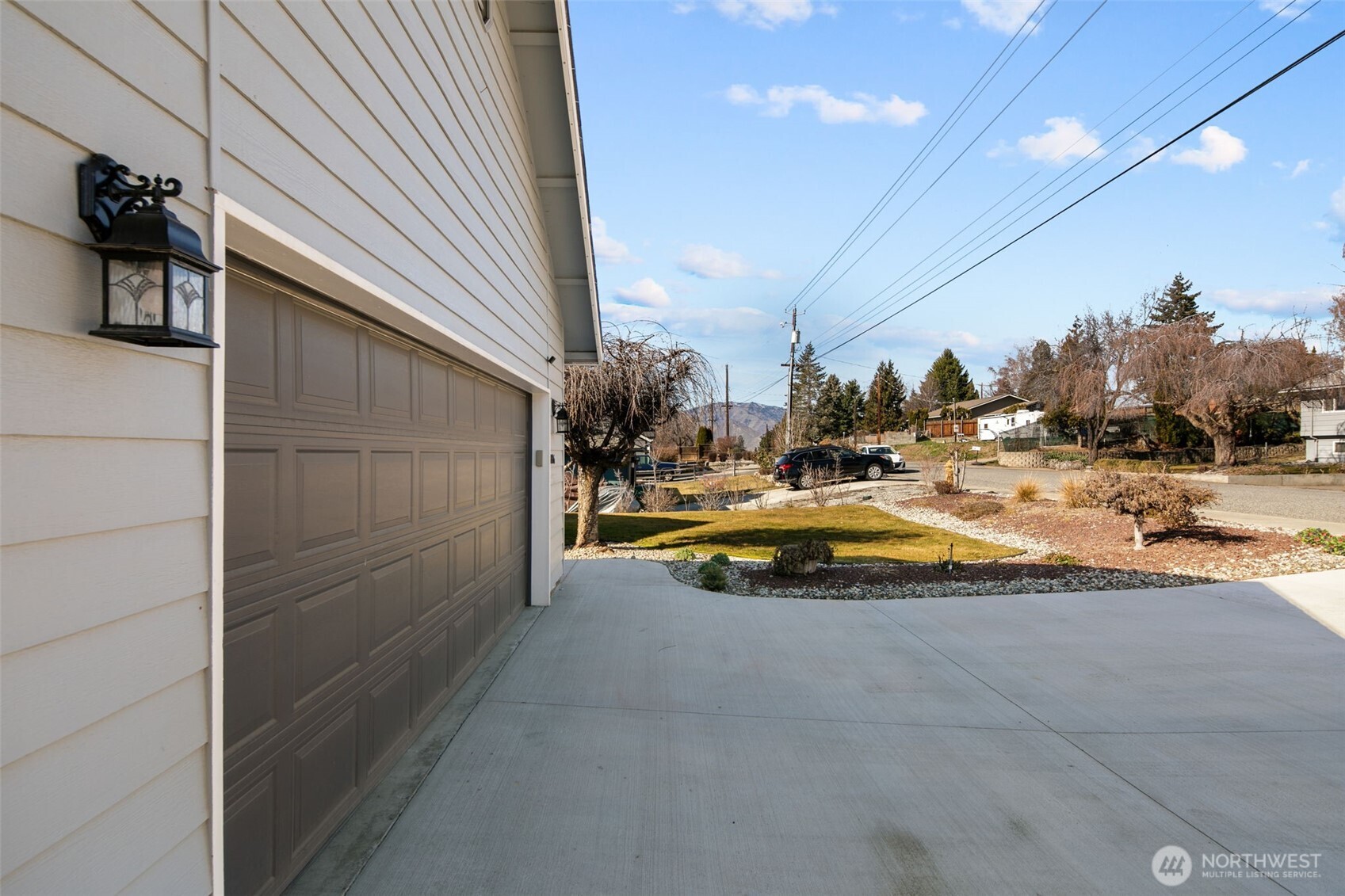 1816 NE 3rd Street , East Wenatchee, WA 98802