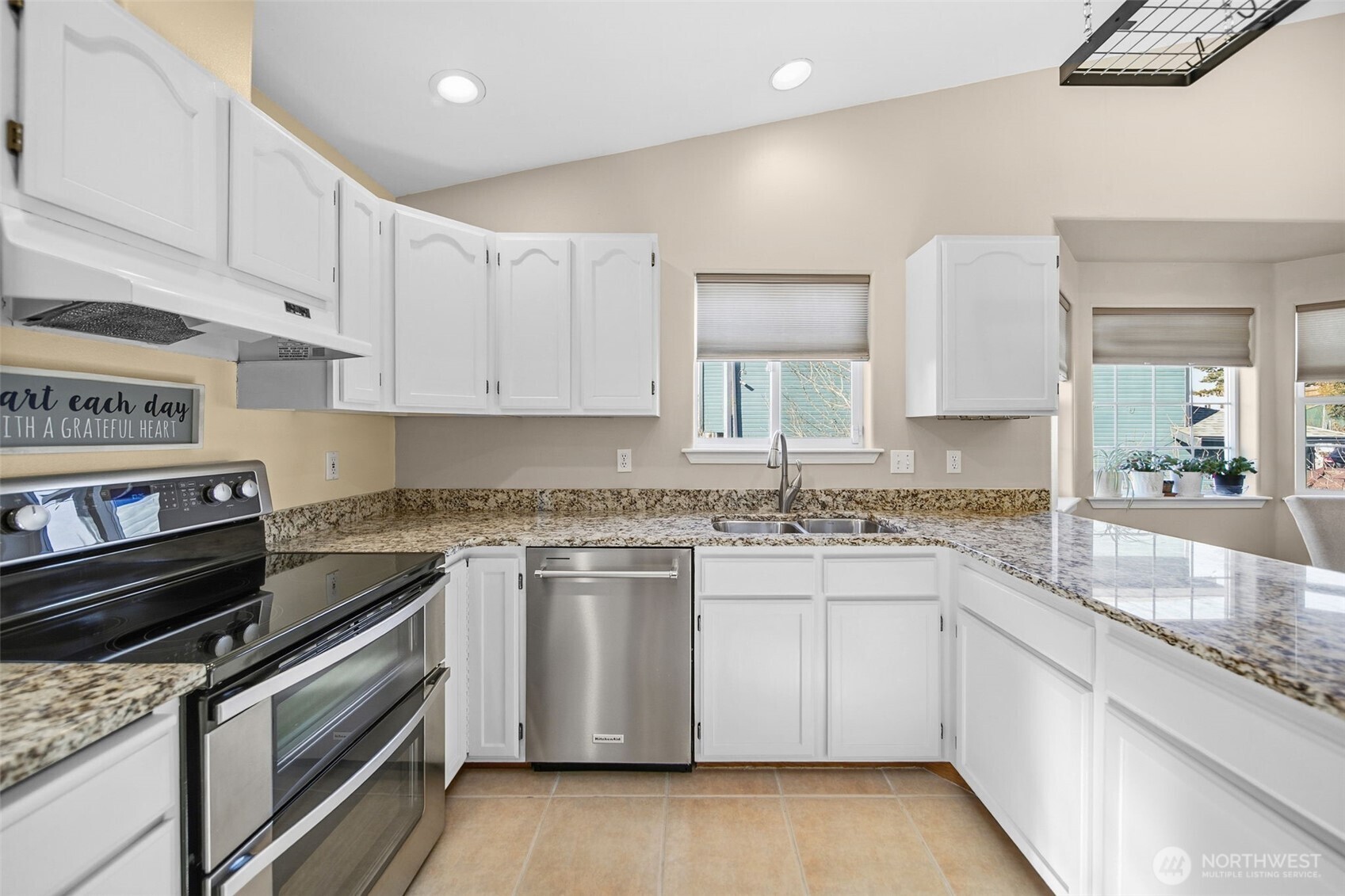 1816 NE 3rd Street , East Wenatchee, WA 98802