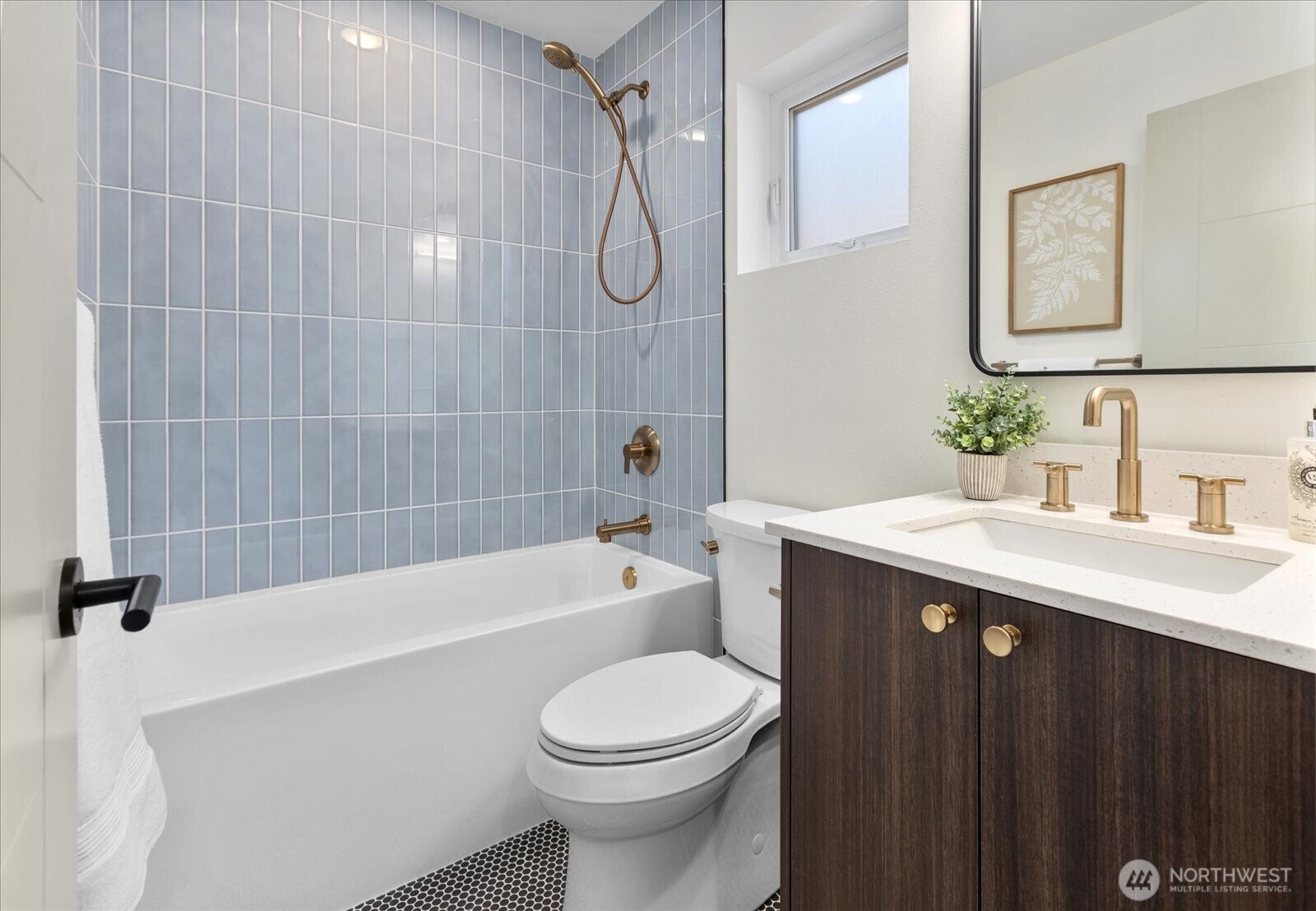 4104 49th Avenue SW #B, Seattle, WA 98116