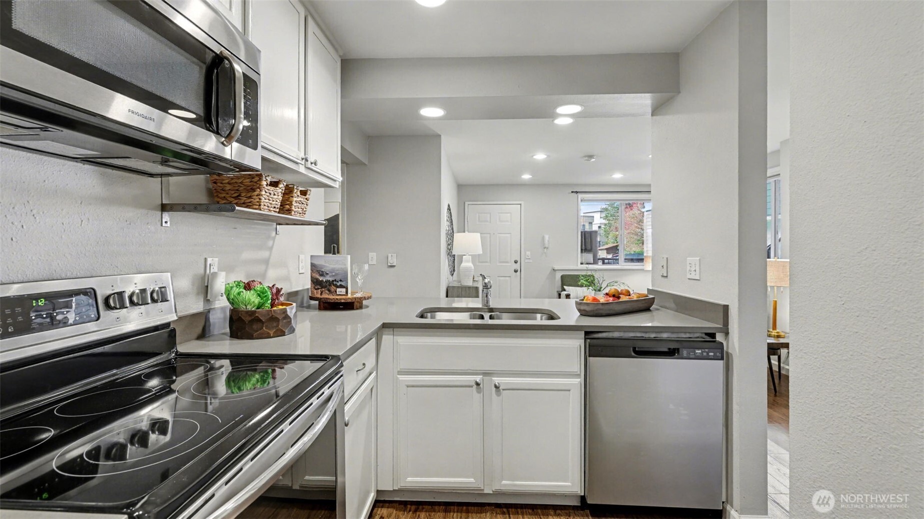 4116 58th Place SW #A, Seattle, WA 98116