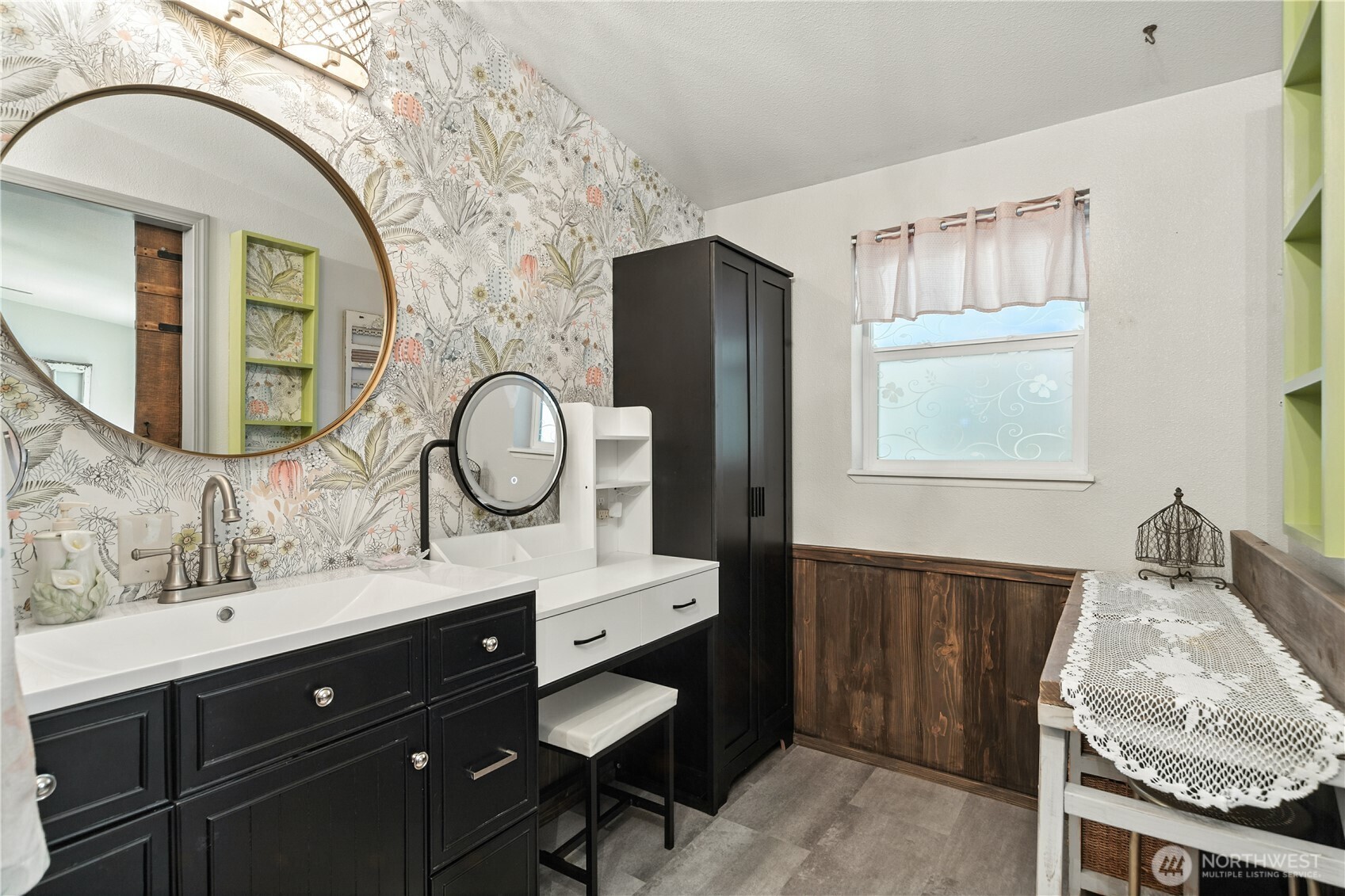 6630 NE Aquarius Lane , Bremerton, WA 98311