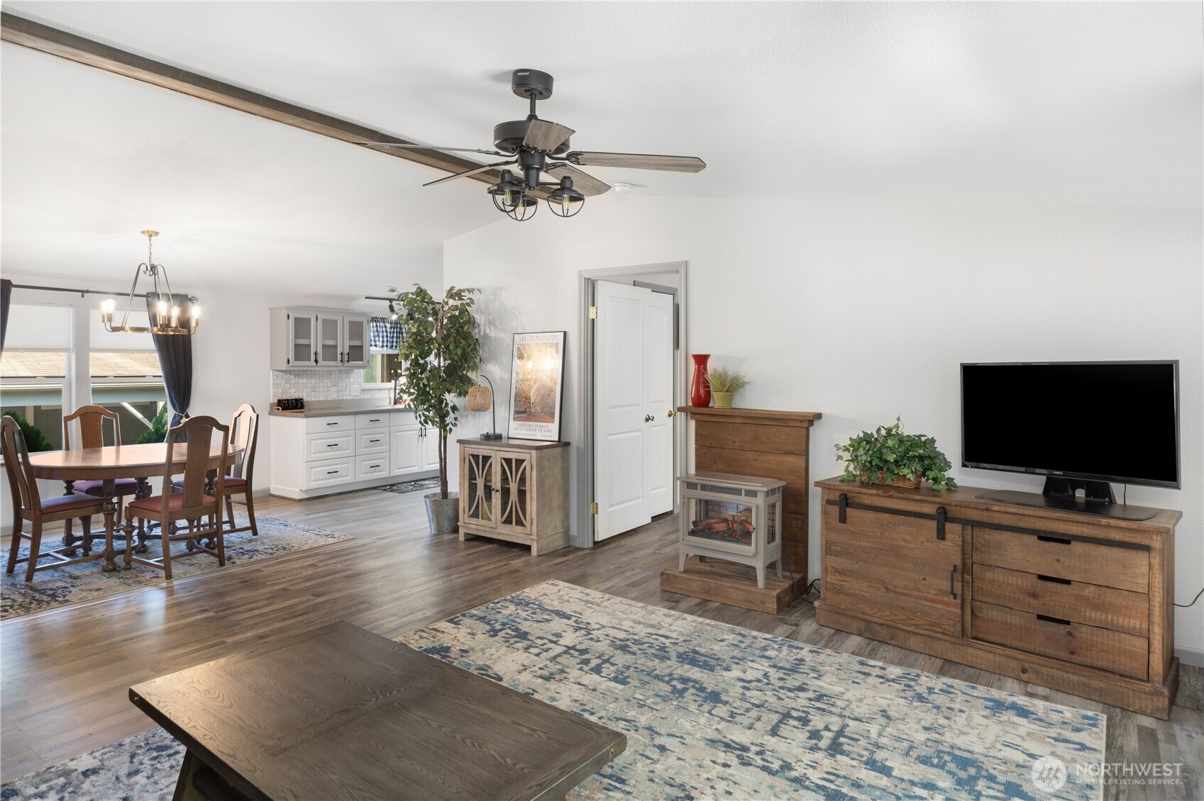 6630 NE Aquarius Lane , Bremerton, WA 98311