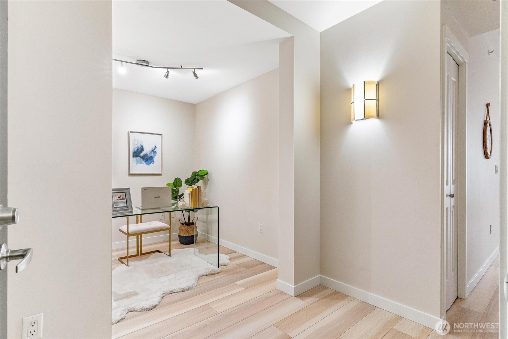 2607 Western Ave #410, Seattle, WA 98121