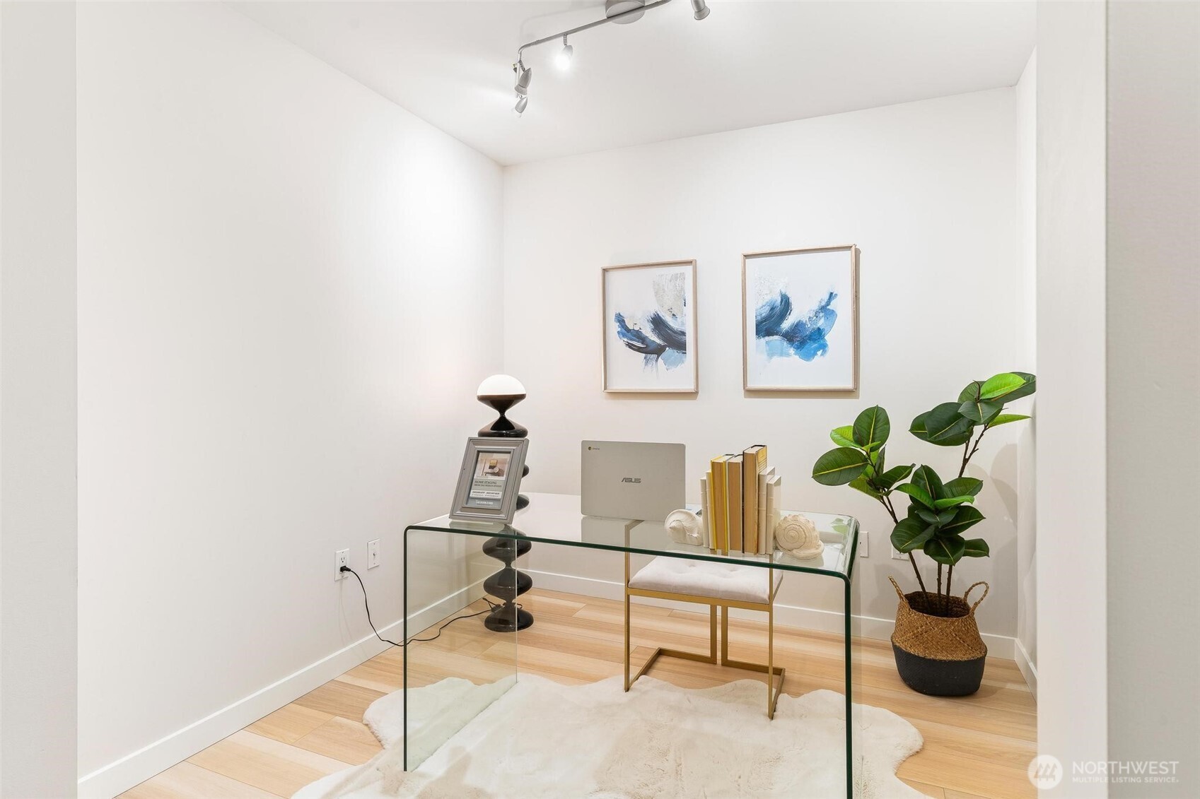 2607 Western Ave #410, Seattle, WA 98121