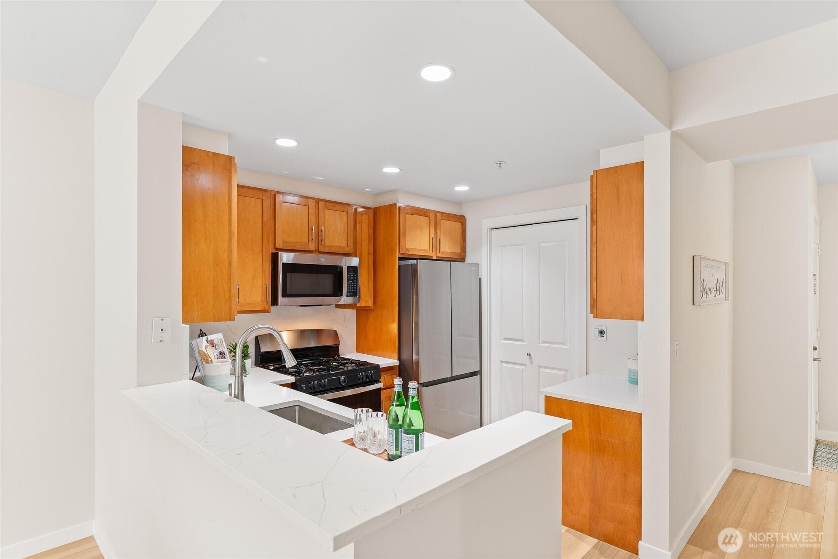 2607 Western Ave #410, Seattle, WA 98121