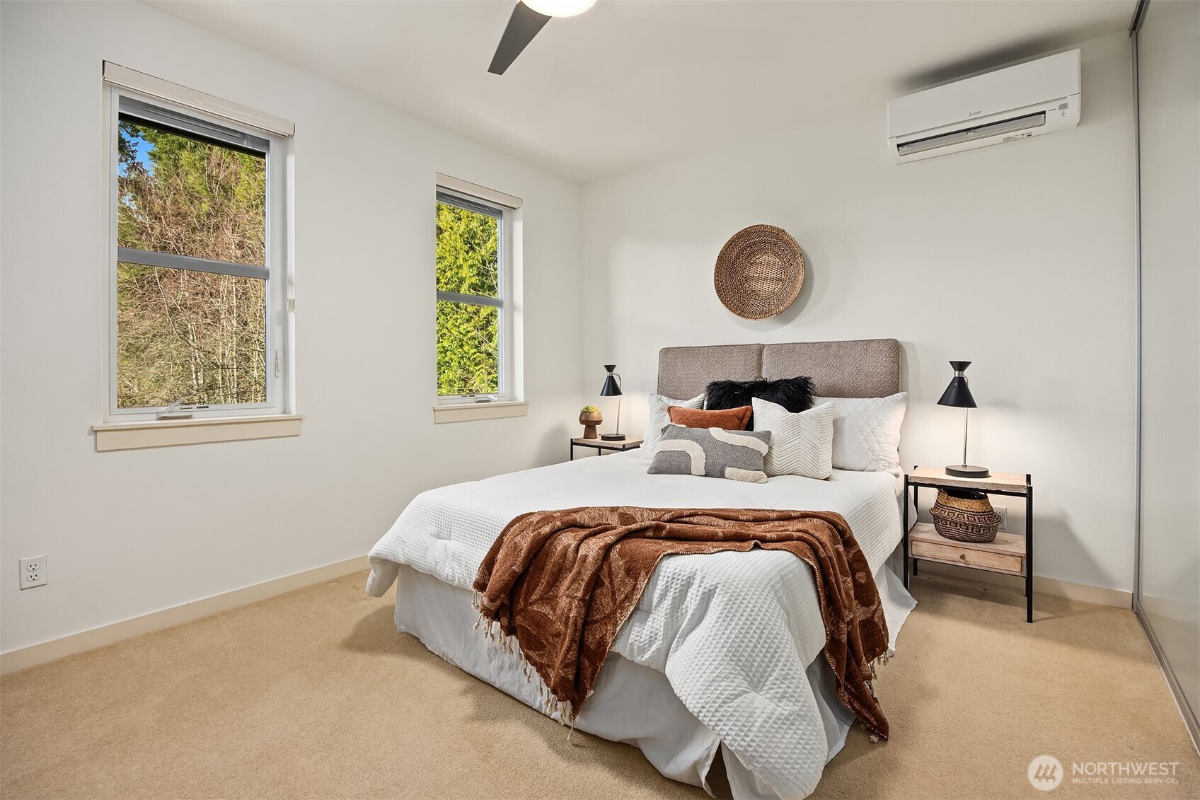 2012 NE Katsura Court #B, Issaquah, WA 98029