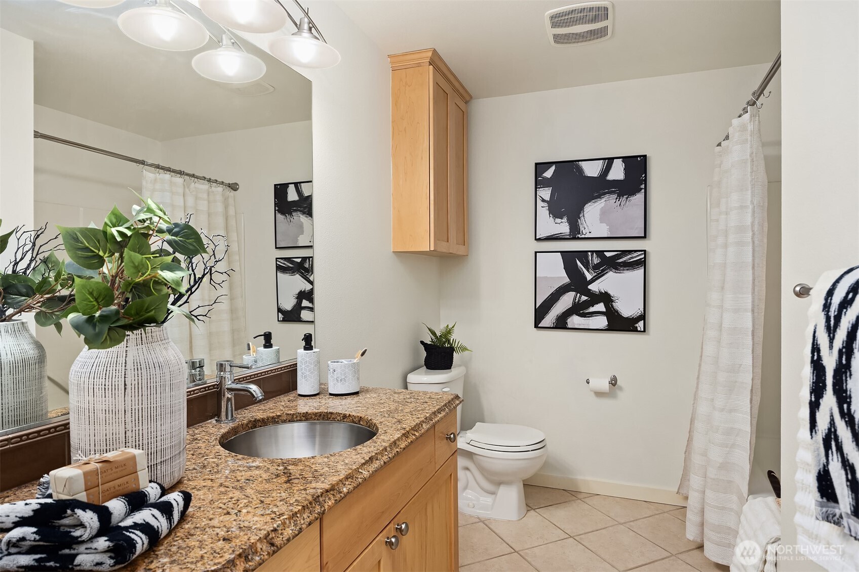 2012 NE Katsura Court #B, Issaquah, WA 98029