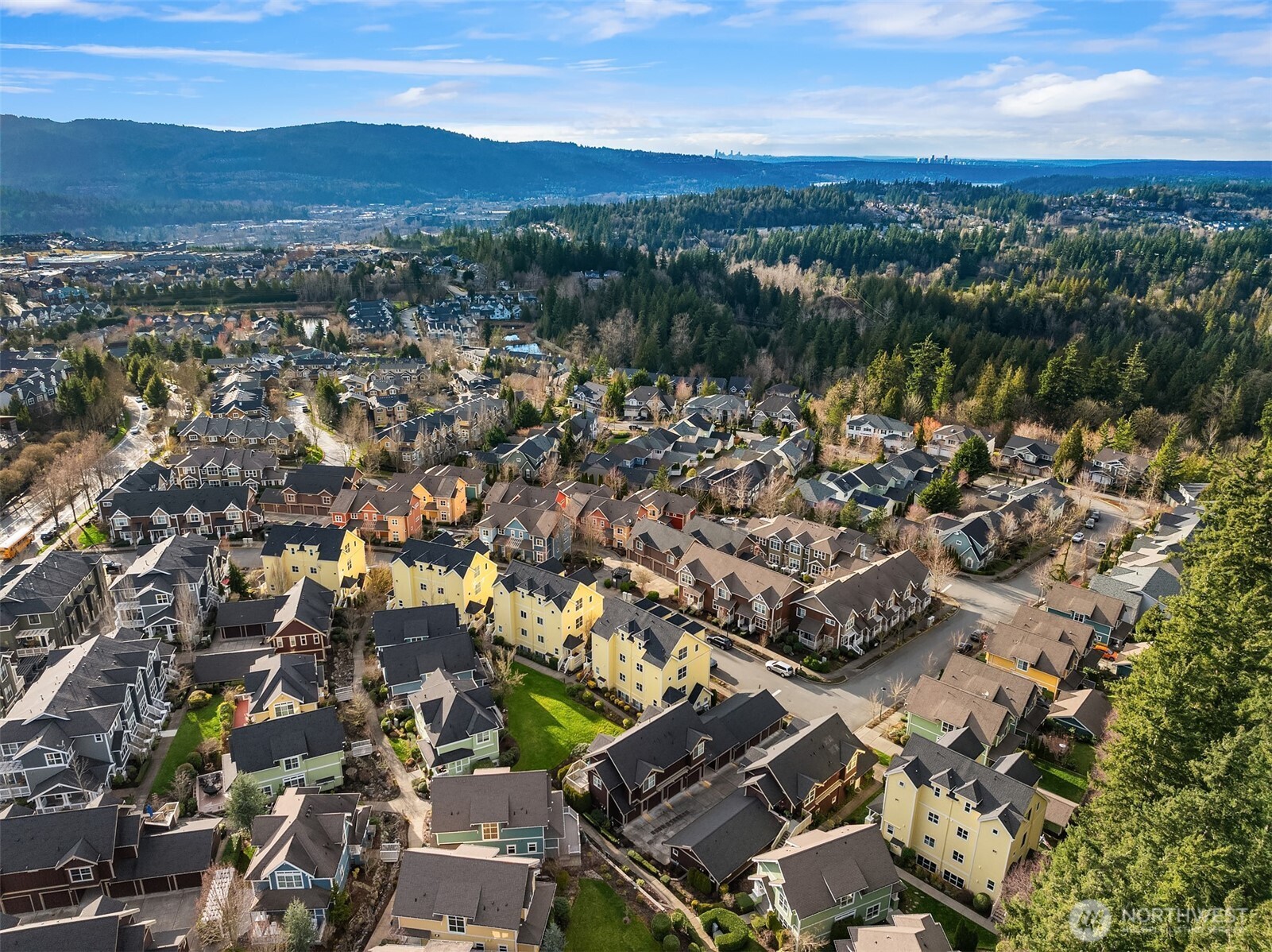 2012 NE Katsura Court #B, Issaquah, WA 98029