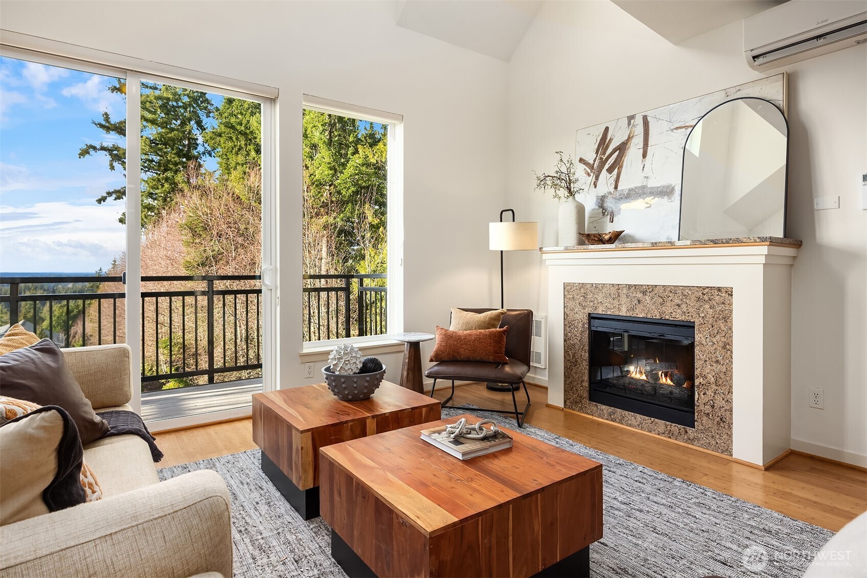 2012 NE Katsura Court #B, Issaquah, WA 98029