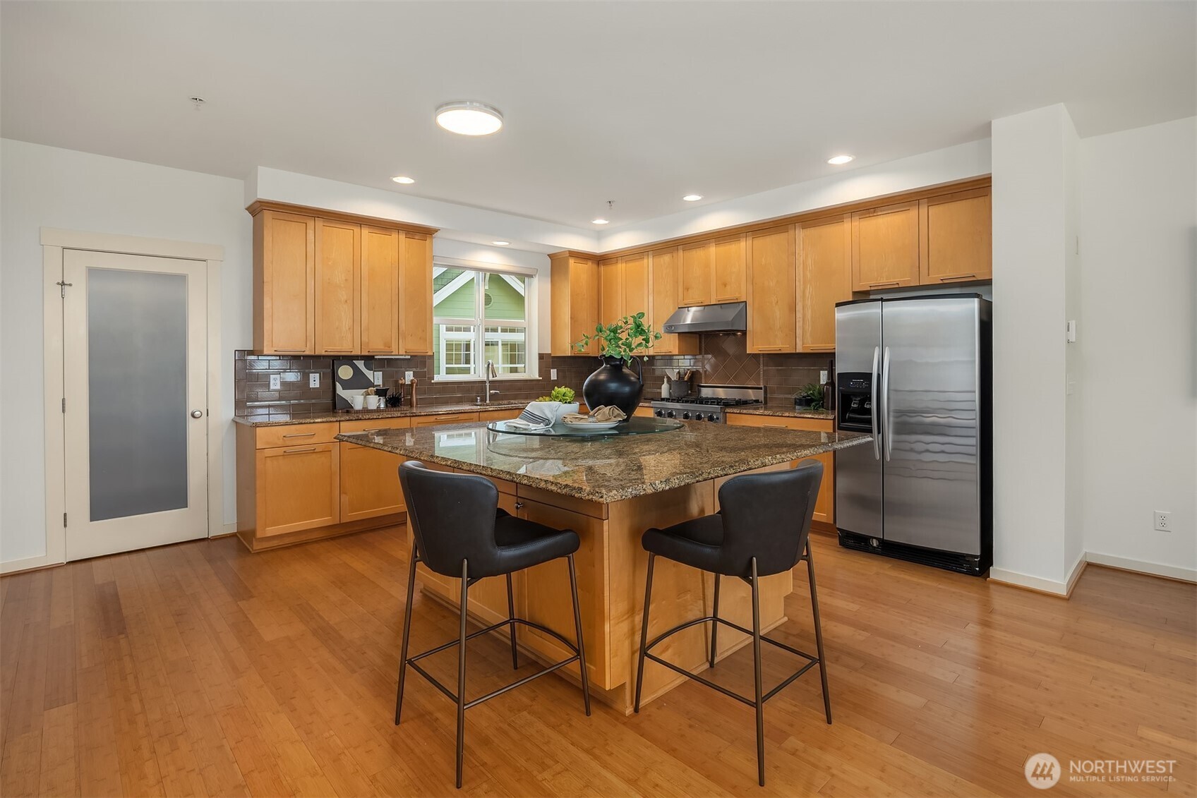 2012 NE Katsura Court #B, Issaquah, WA 98029