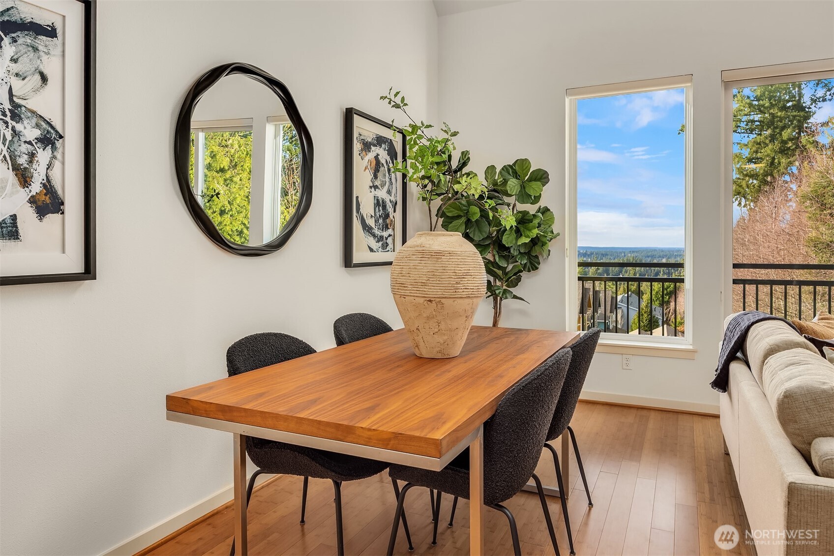 2012 NE Katsura Court #B, Issaquah, WA 98029