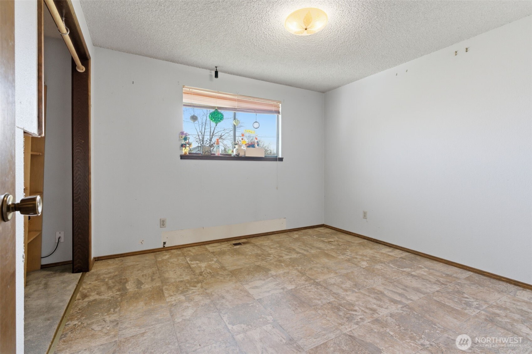 18731 Nutmeg Street SW, Rochester, WA 98579-9104