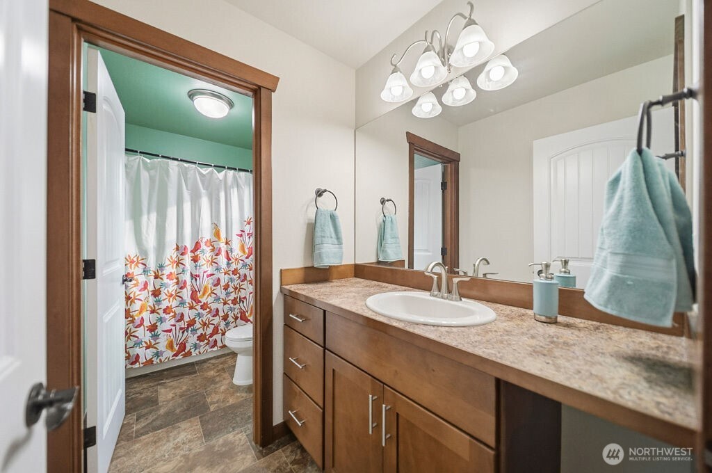 2436 NE Dynasty Drive , Poulsbo, WA 98370