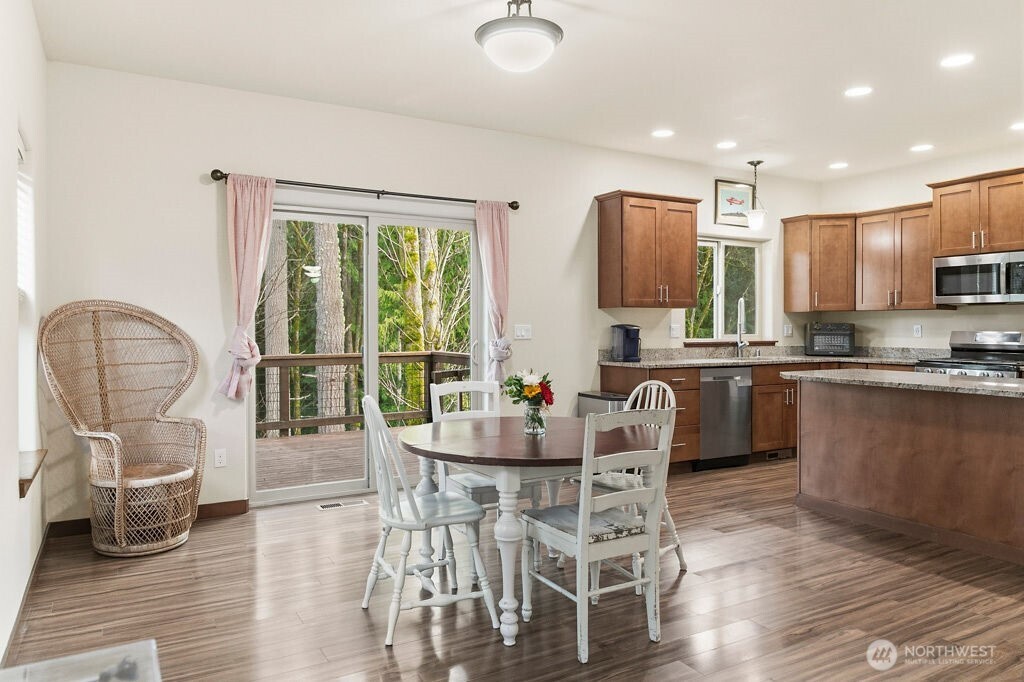 2436 NE Dynasty Drive , Poulsbo, WA 98370