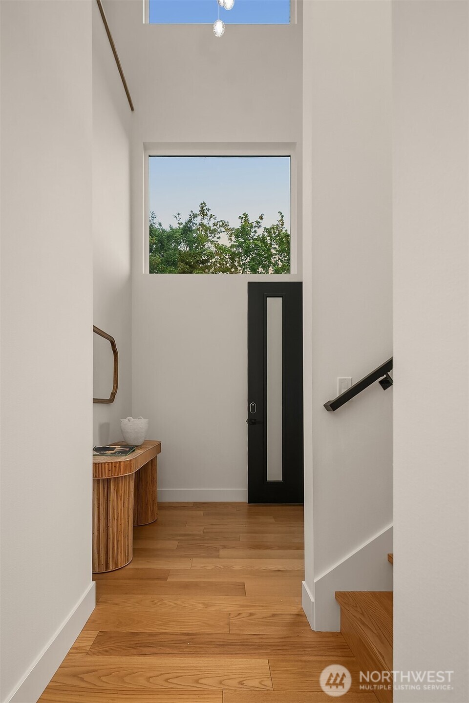 11909 90th Avenue NE, Kirkland, WA 98034