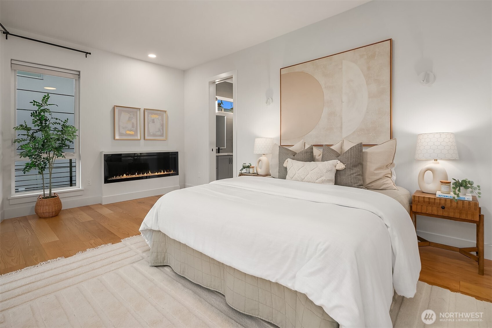 11909 90th Avenue NE, Kirkland, WA 98034