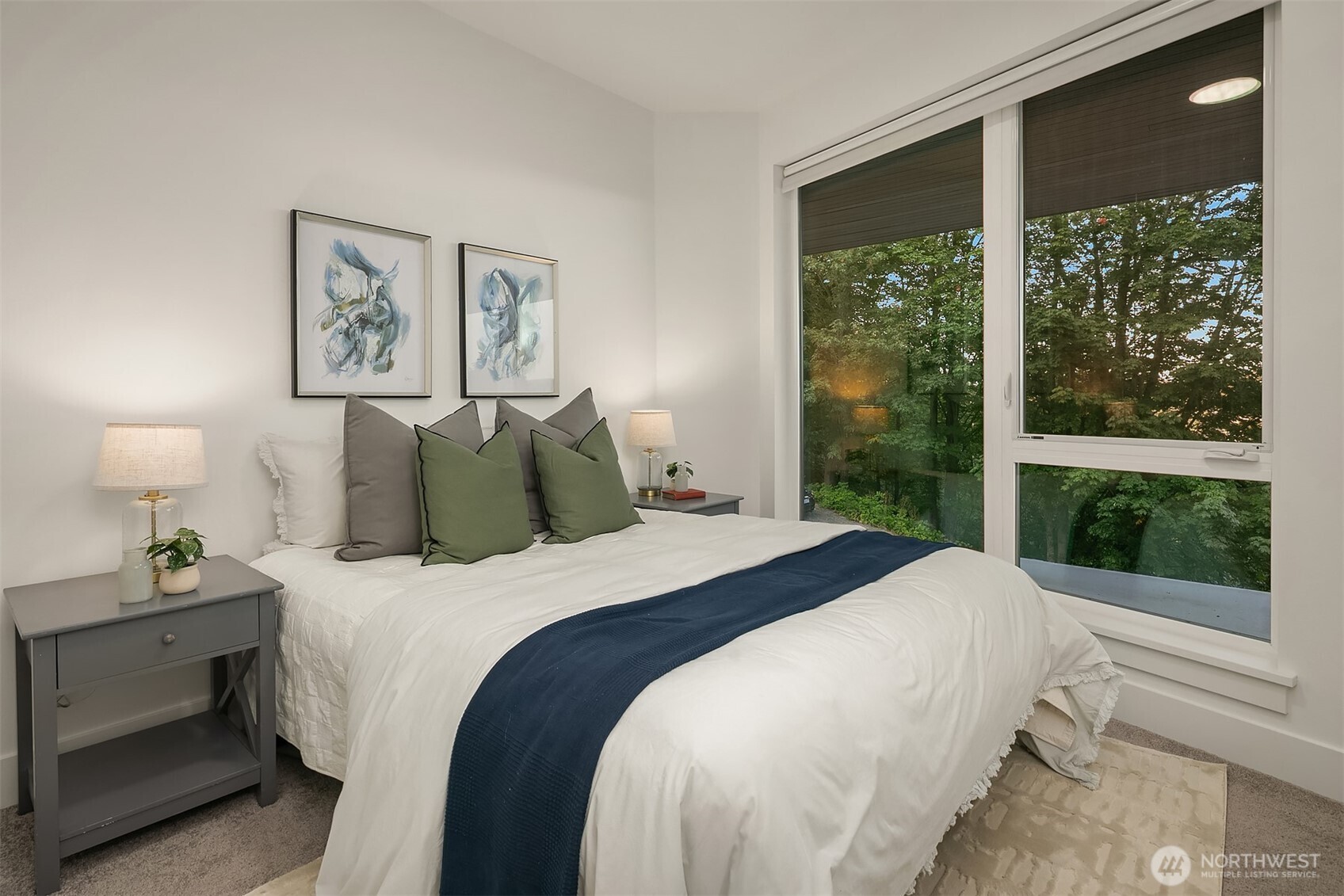 11909 90th Avenue NE, Kirkland, WA 98034