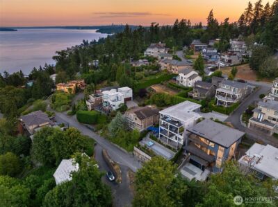 11909 90th Avenue NE, Kirkland, WA 98034 - Photo 3