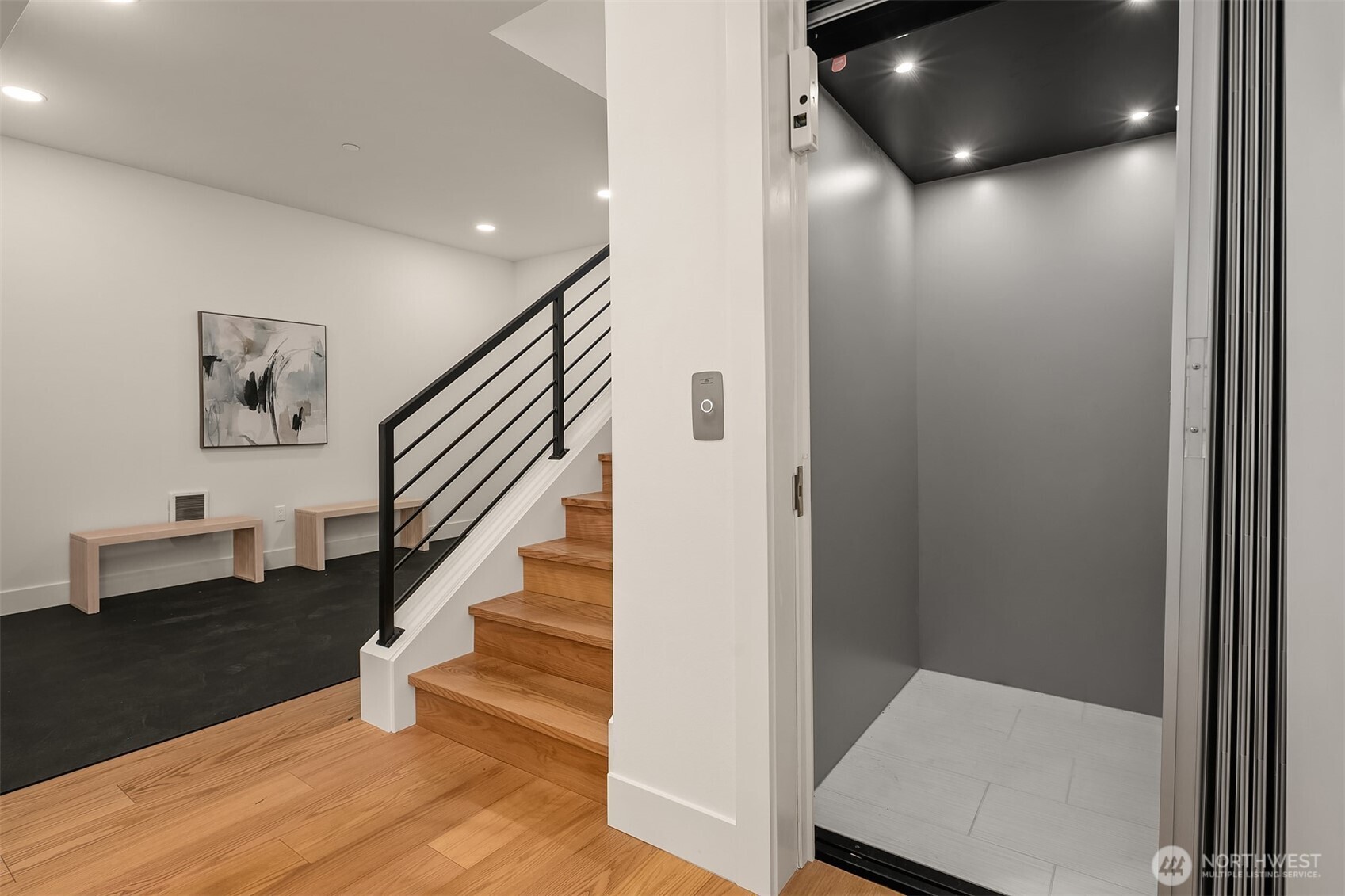 11909 90th Avenue NE, Kirkland, WA 98034